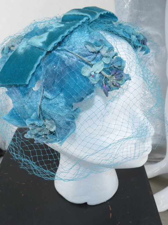 Source Unknown Accessories - Vintage Blue Pillbox Hat Veiled Floral Fascinator Turquoise Velvet One Size OS
